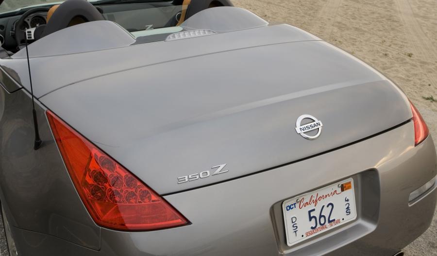  Nissan 350Z Roadster 2005 года  (фото 21 из 25)